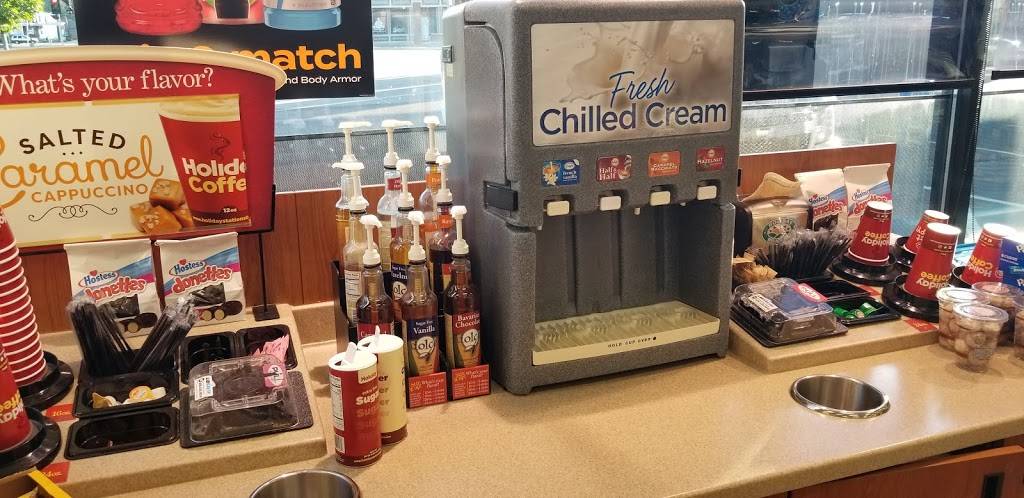 Holiday Stationstores | cafe | 501 N Bridge St, Chippewa Falls, WI 54729, USA | 7158615400 OR +1 715-861-5400