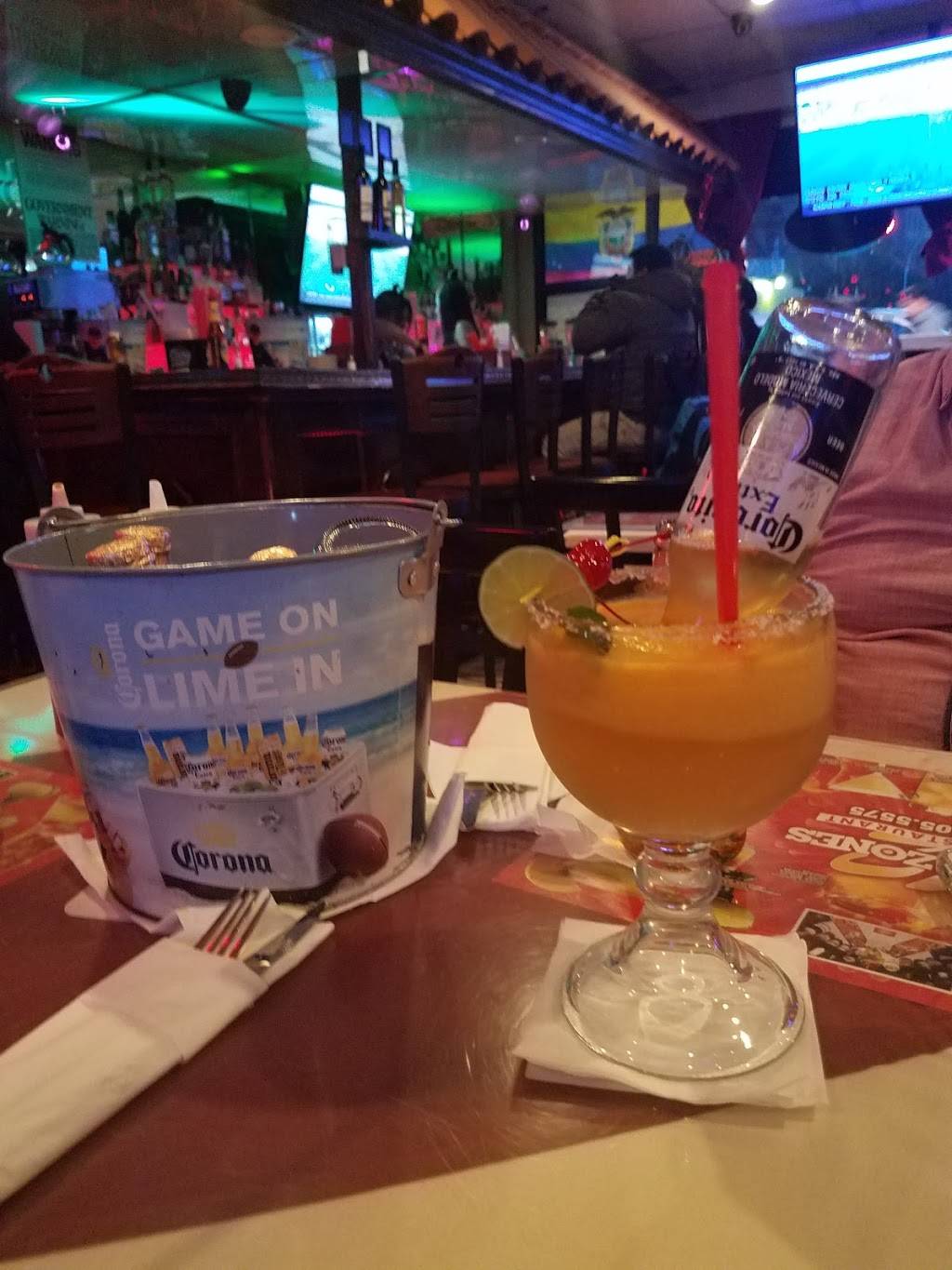 12 Corazones | restaurant | 86-22 Roosevelt Ave, Jackson Heights, NY 11372, USA | 7182055575 OR +1 718-205-5575