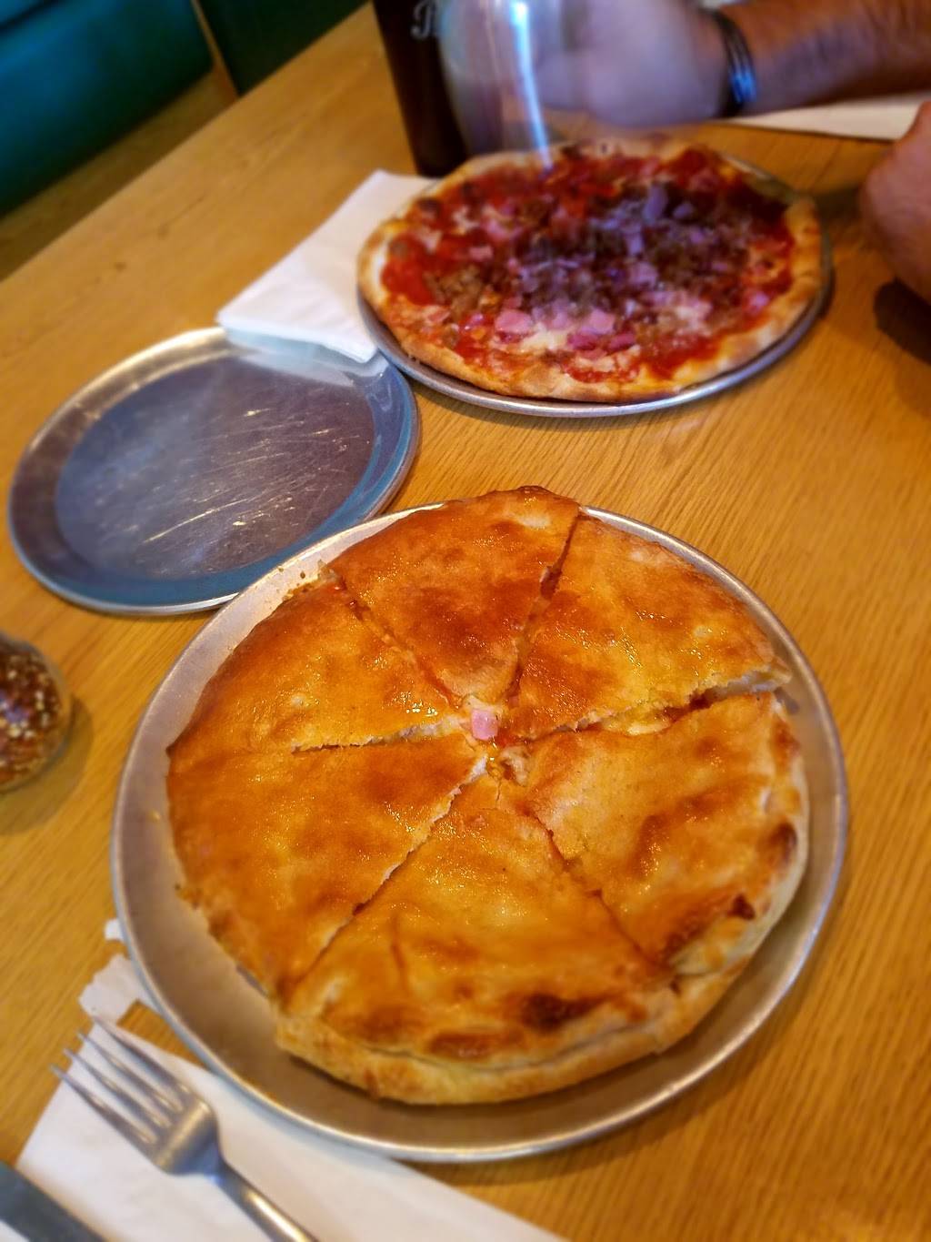 New York Pizza & Pasta | restaurant | 816 Vanderbilt Rd, Connellsville, PA 15425, USA | 7246284946 OR +1 724-628-4946