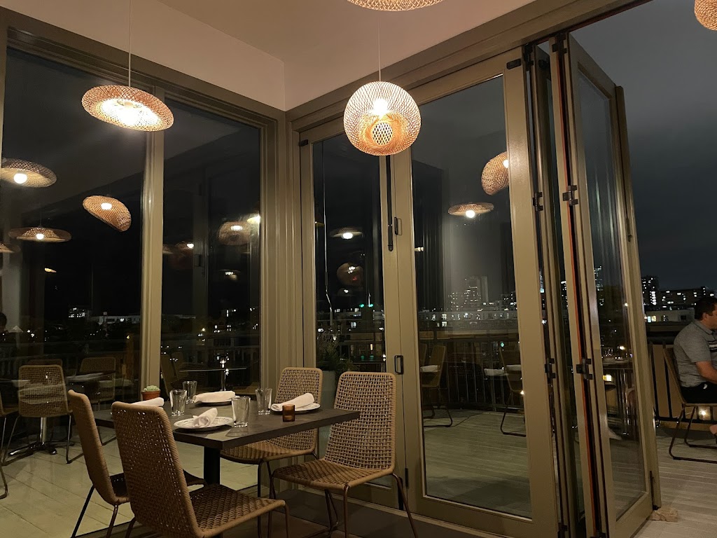 Avli Milwaukee | restaurant | 1818 N Hubbard St, Milwaukee, WI 53212, USA | 4143951300 OR +1 414-395-1300