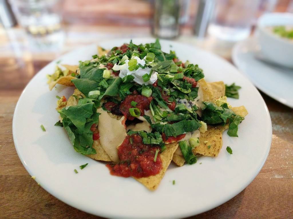 Cashew | restaurant | 149 River St, Chattanooga, TN 37402, USA | 4233555486 OR +1 423-355-5486