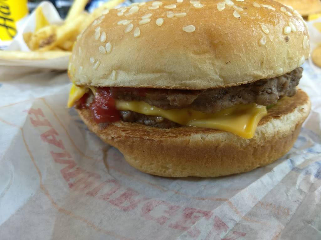 Hardees | restaurant | 6292 Commercial Way, Weeki Wachee, FL 34613, USA | 3525969068 OR +1 352-596-9068