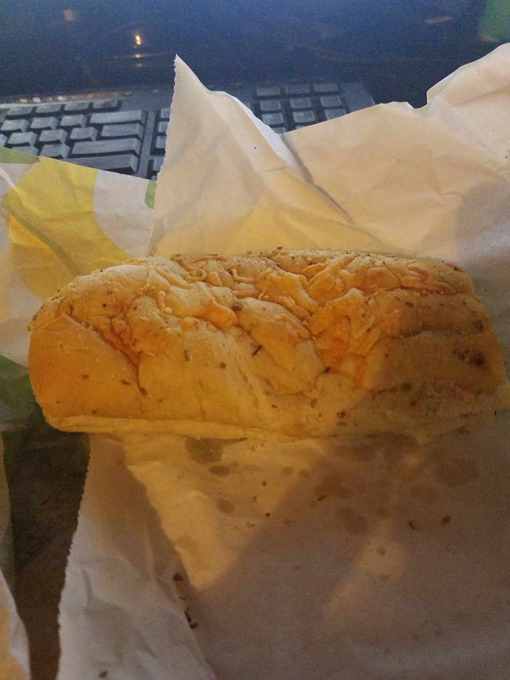 Subway Restaurants | restaurant | 715 E Bell Rd, Phoenix, AZ 85022, USA | 6029422440 OR +1 602-942-2440