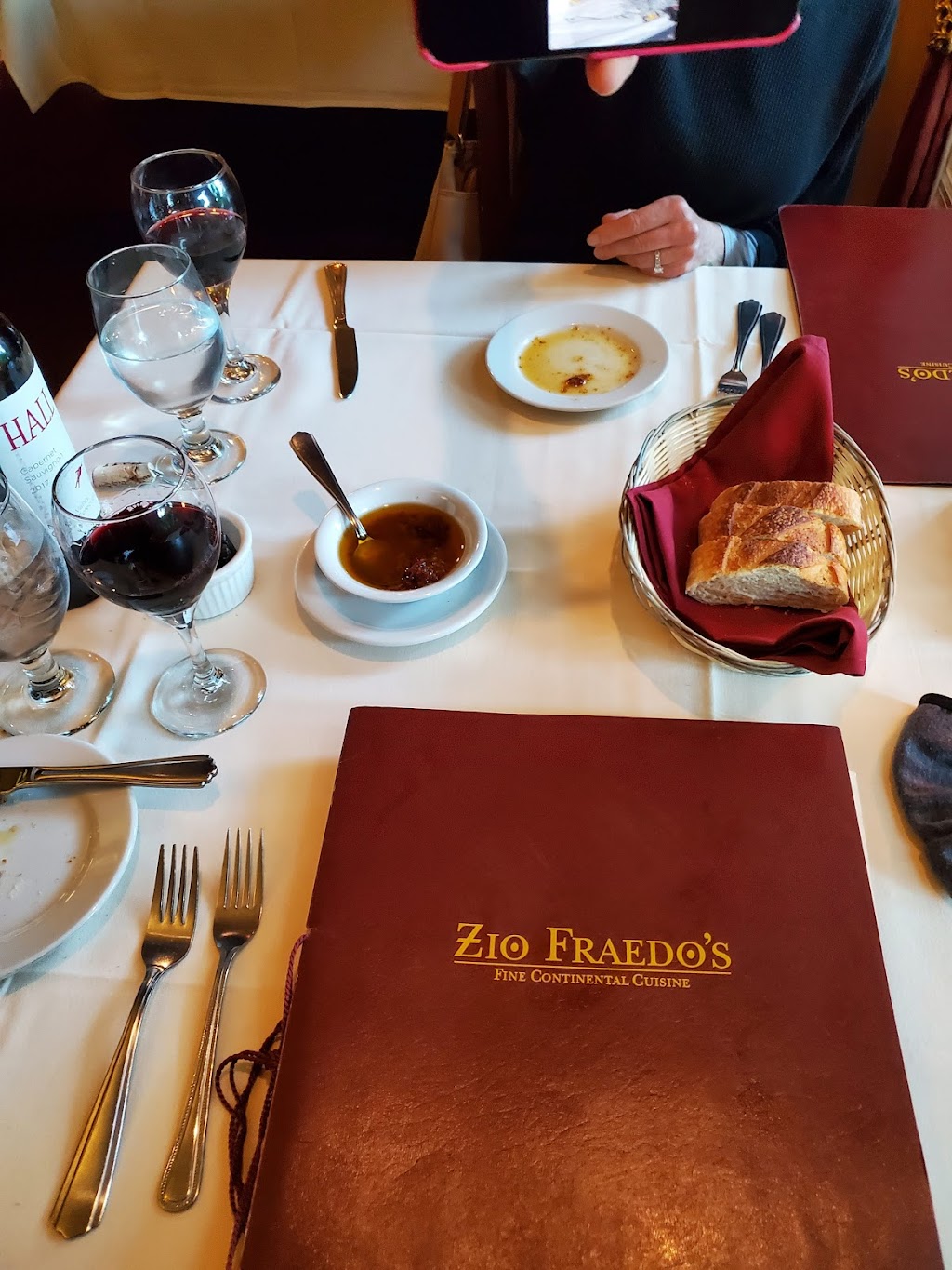 Zio Fraedo’s | restaurant | 611 Gregory Ln, Pleasant Hill, CA 94523, USA | 9259339091 OR +1 925-933-9091