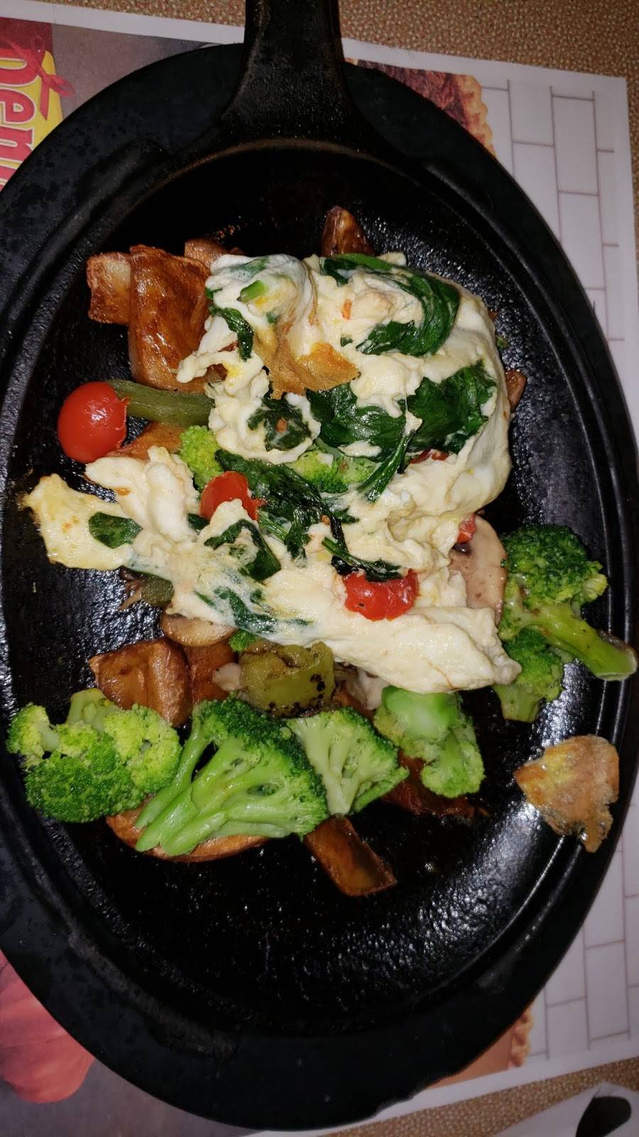 Dennys | restaurant | 1880 Newtown Pike, Lexington, KY 40511, USA | 8592331874 OR +1 859-233-1874