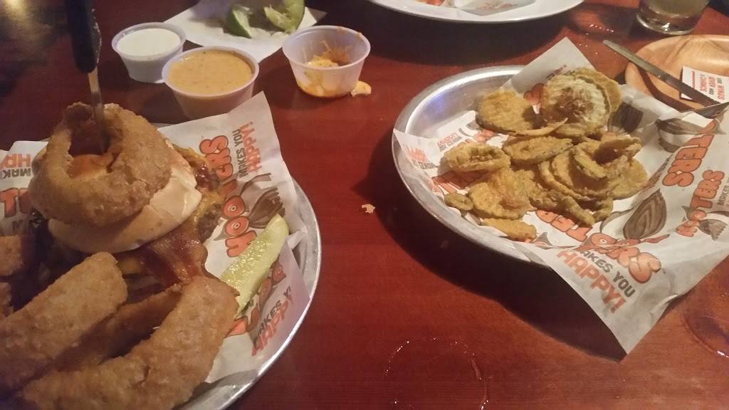 Hooters (Metairie) | meal takeaway | 4748 Veterans Blvd, Metairie, LA 70006, USA | 5048890160 OR +1 504-889-0160