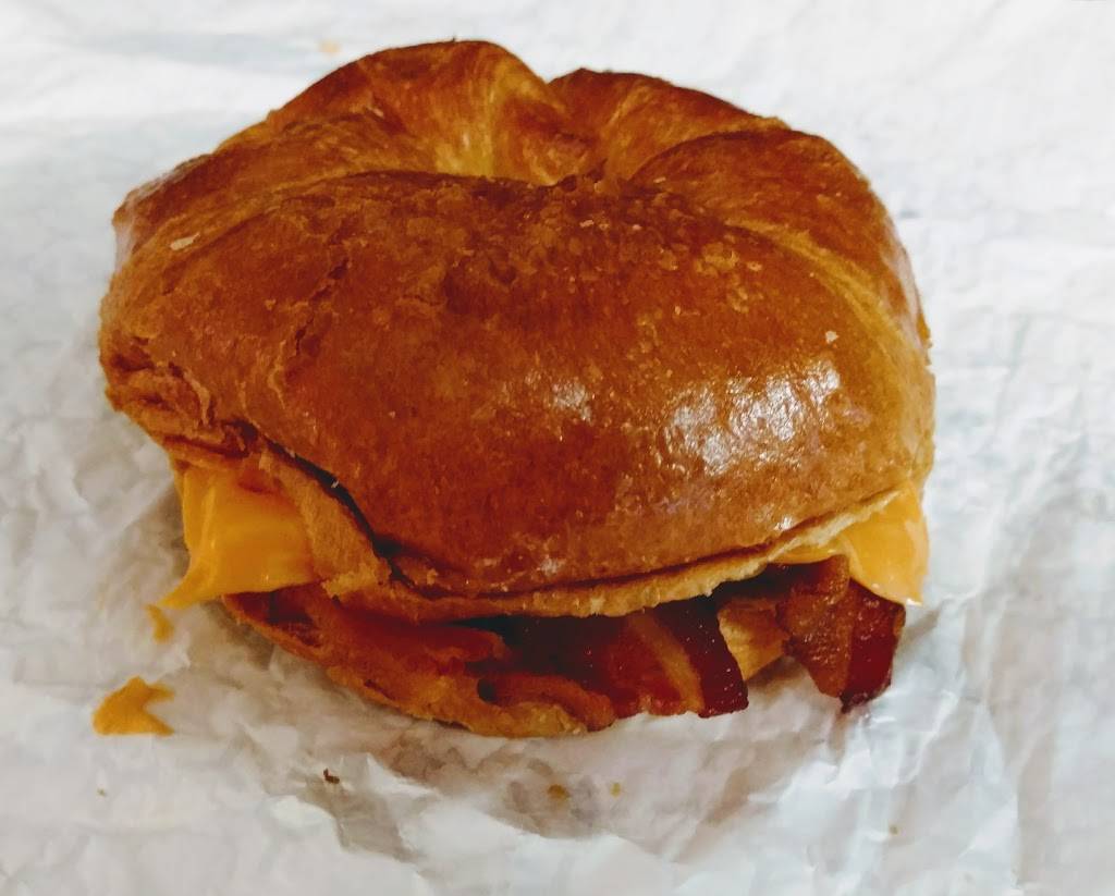 Champs Chicken | meal takeaway | 3862 NE Co Rd 340, High Springs, FL 32643, USA | 3864542117 OR +1 386-454-2117