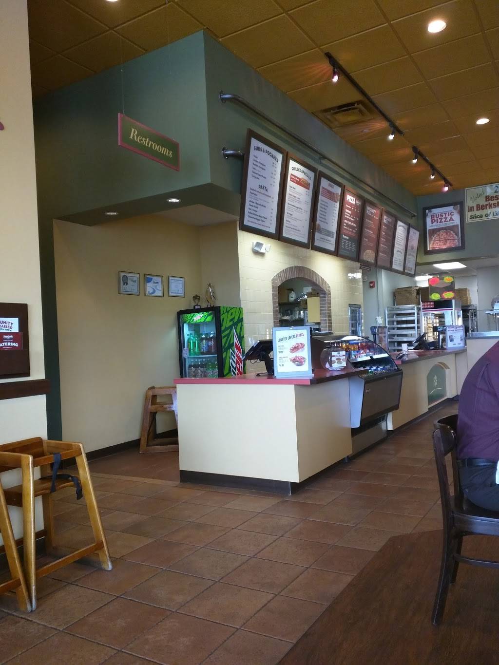 Papa Ginos | restaurant | 685 Merrill Rd, Pittsfield, MA 01201, USA | 4134455307 OR +1 413-445-5307