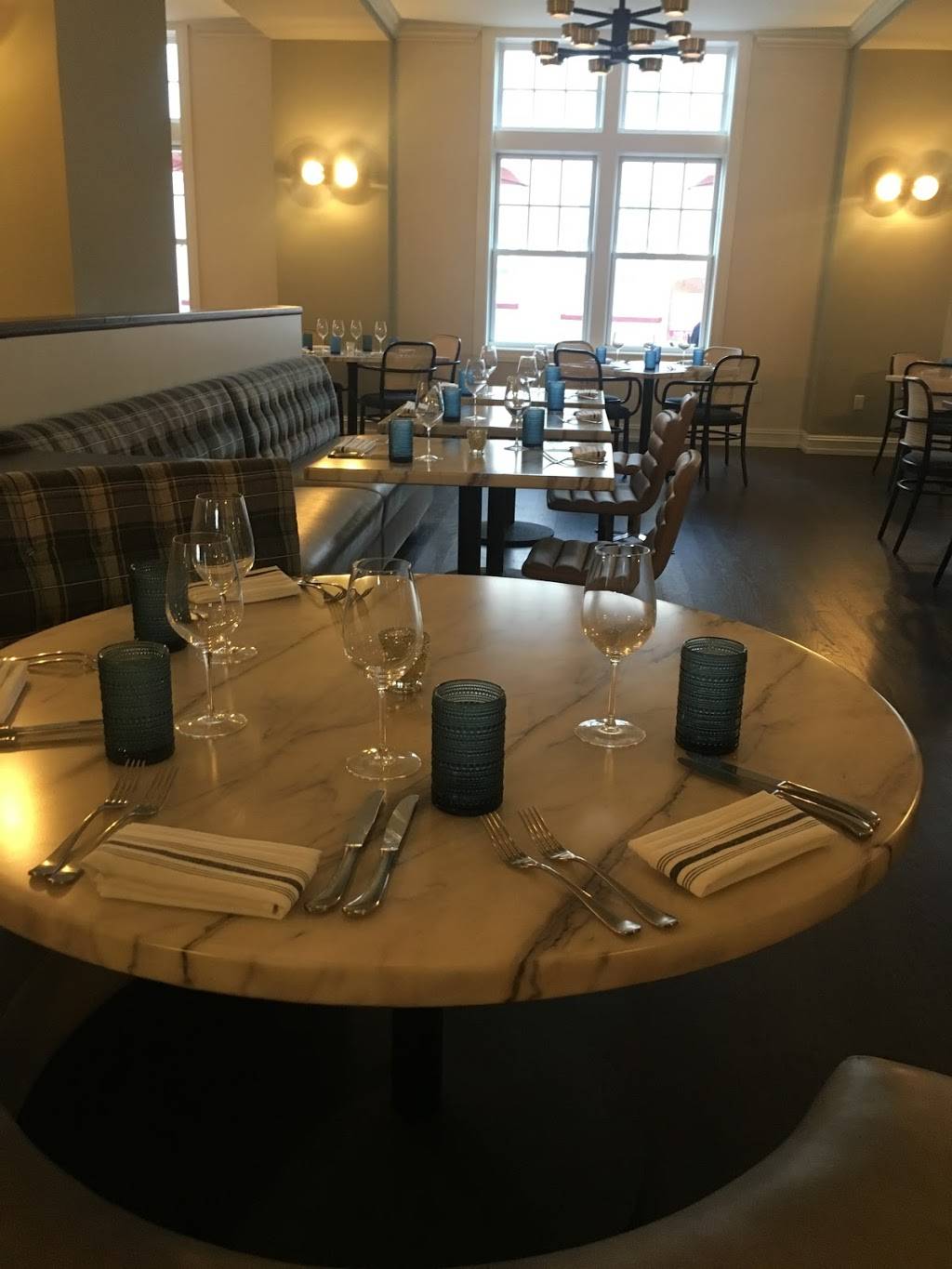 HEW Parlor & Chophouse | restaurant | 453 Edgewater Dr, Dunedin, FL 34698, USA | 7276835990 OR +1 727-683-5990