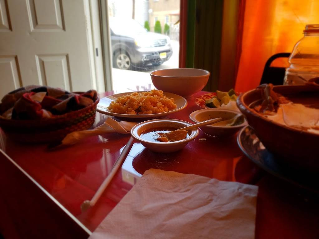 Molcajete chilango | restaurant | 191 Dayton Ave, Passaic, NJ 07055, USA | 9732467765 OR +1 973-246-7765