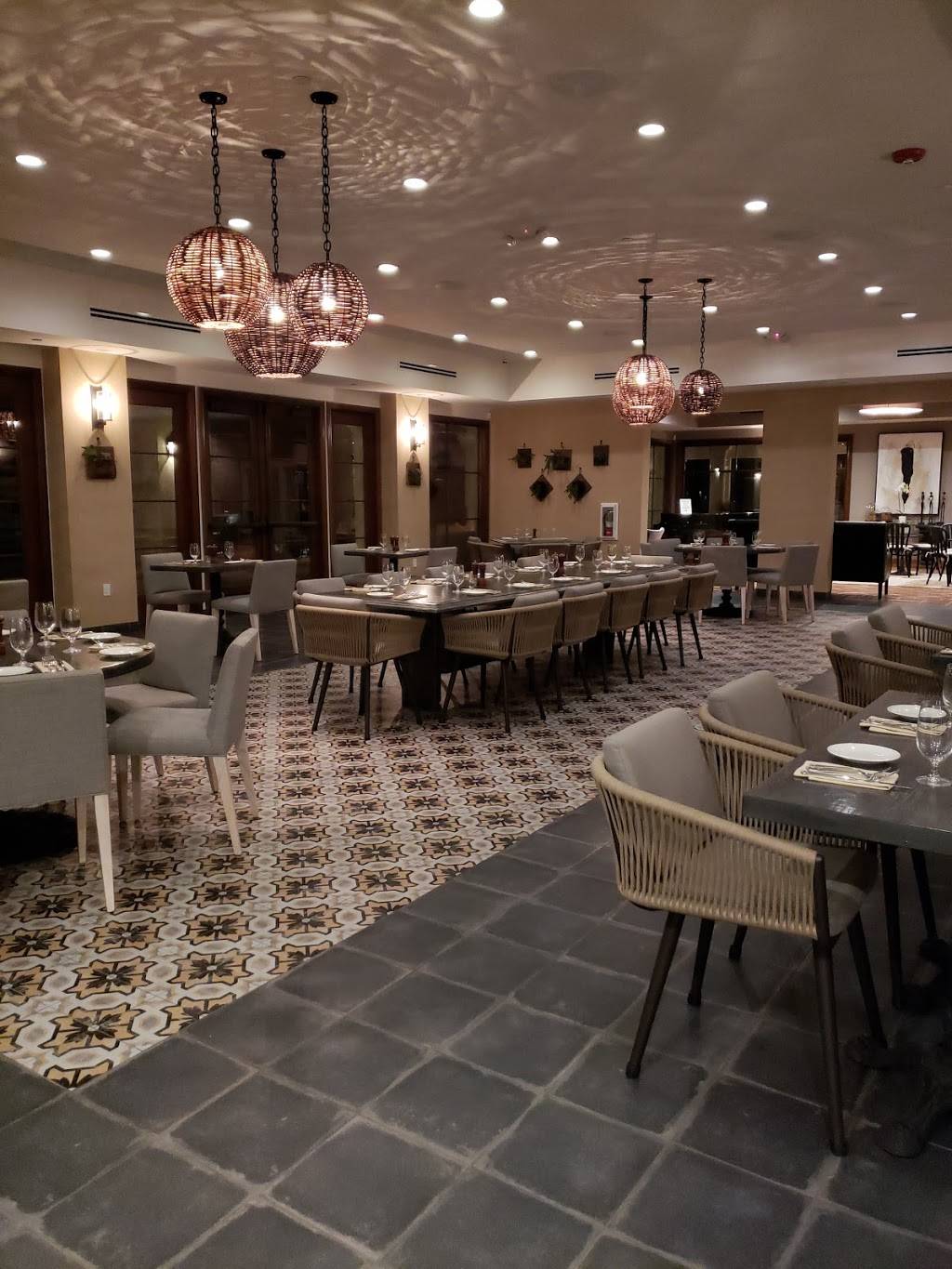 Chevy Chase Country Club | night club | 3067 E Chevy Chase Dr, Glendale, CA 91206, USA | 8182465566 OR +1 818-246-5566