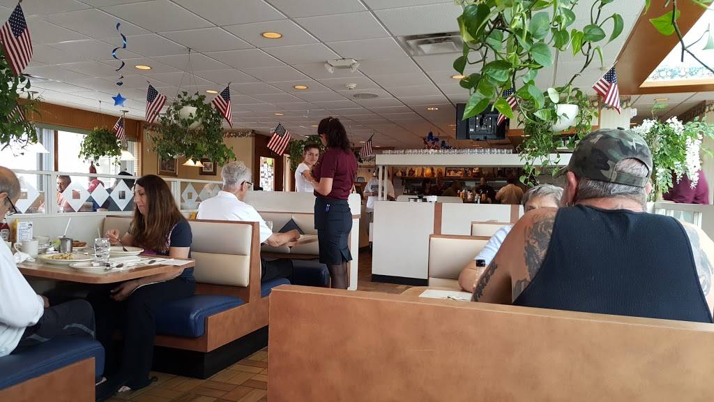 Leos Country Oven | restaurant | 28611 John R Rd, Madison Heights, MI 48071, USA | 2483999939 OR +1 248-399-9939