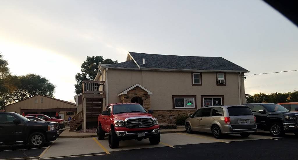 Tree House Bar & Gril | restaurant | 3333 N, N Co Rd E, Janesville, WI 53548, USA | 6084903333 OR +1 608-490-3333