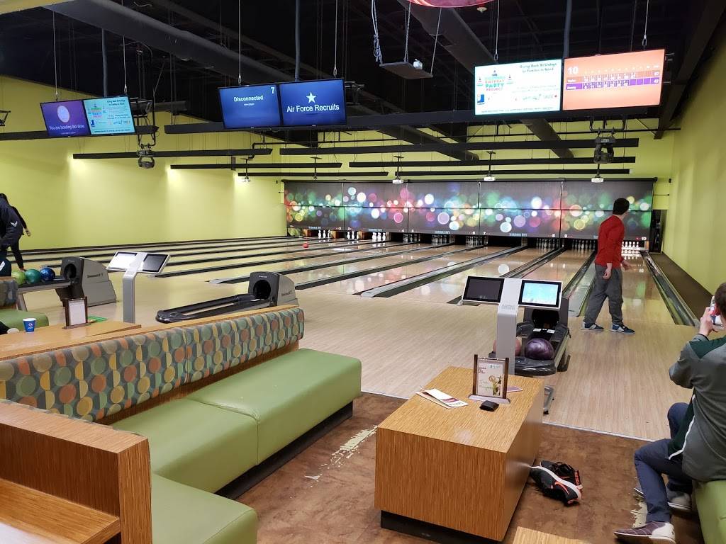 Incredible Mos | restaurant | 1355 Silver Lake Crossings Blvd, Grawn, MI 49637, USA | 2319441355 OR +1 231-944-1355