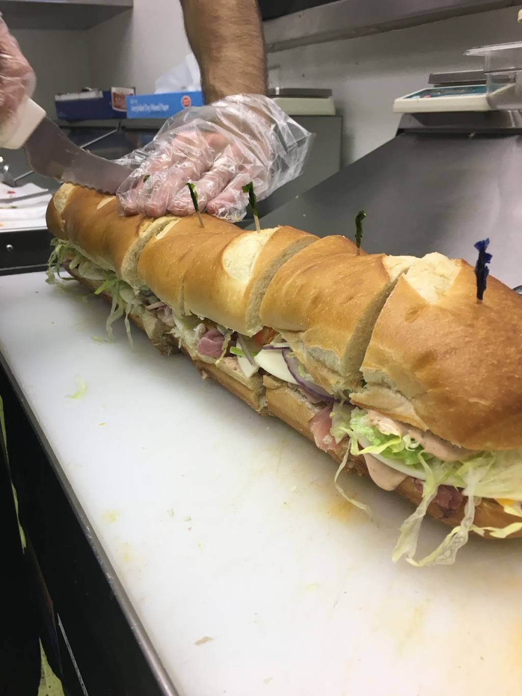 Dagwoods deli IUPUI | meal delivery | 923 Indiana Ave, Indianapolis, IN 46202, USA | 3174265222 OR +1 317-426-5222