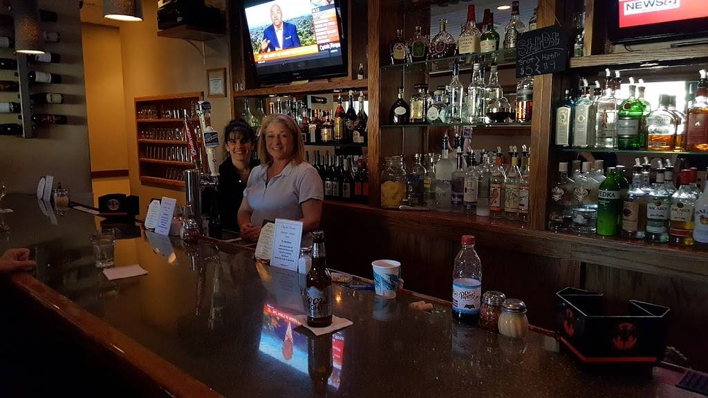 Captains Pizza Shelton | restaurant | 515 Bridgeport Ave, Shelton, CT 06484, USA | 2039296377 OR +1 203-929-6377