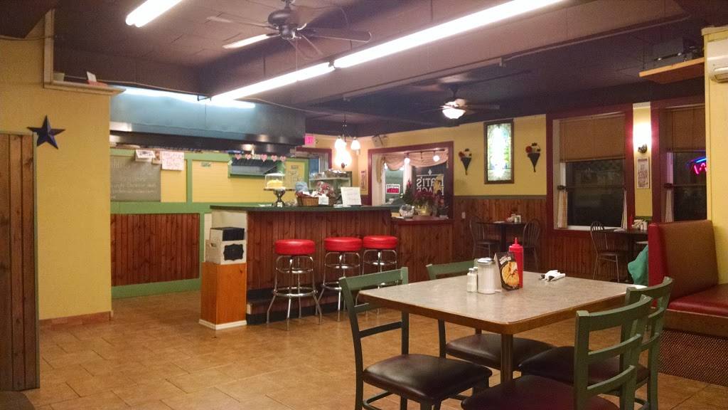 Katis Place | restaurant | 34-40 Oak St, Batavia, NY 14020, USA | 5852504483 OR +1 585-250-4483