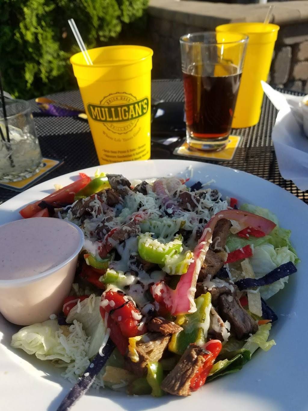 Mulligans Brick Oven Grill & Pub | restaurant | 205 E 18th St, Cedar Falls, IA 50613, USA | 3192773671 OR +1 319-277-3671