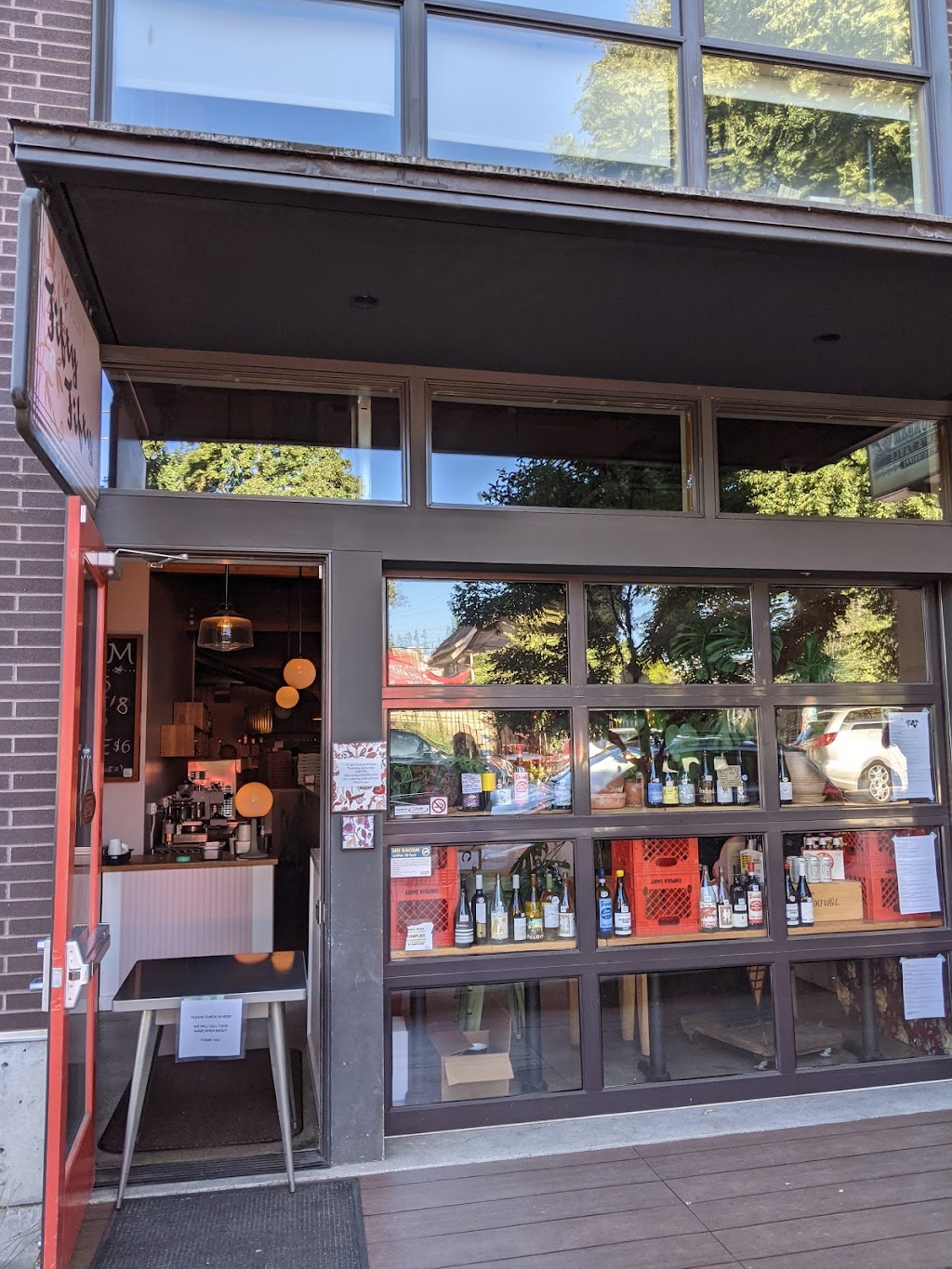 Lovelys Fifty Fifty | restaurant | 4039 N Mississippi Ave, Portland, OR 97217, USA | 5032814060 OR +1 503-281-4060