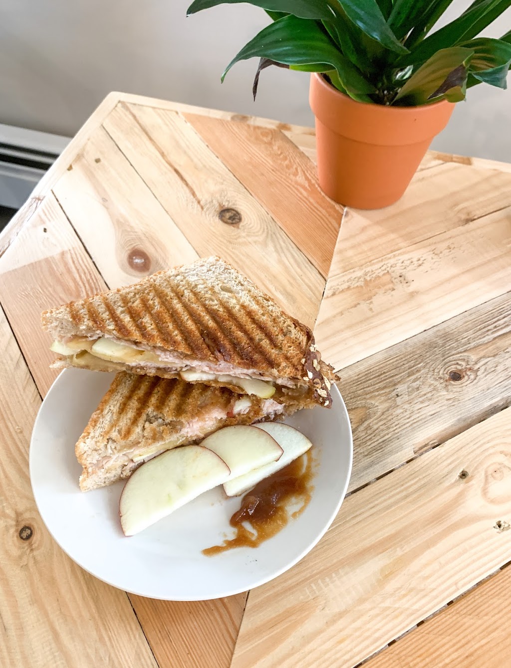 School Street Cafe | cafe | 1007 School St, Dunbarton, NH 03046, USA | 6037742233 OR +1 603-774-2233