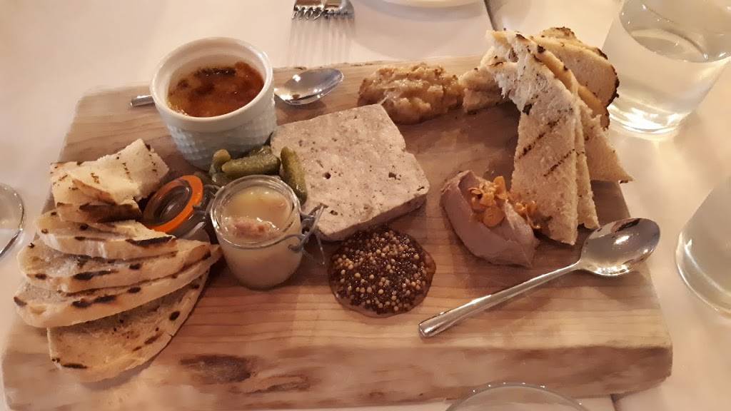 Juniper Dining Co. | restaurant | 3 Elm St #4, Paris, ON N3L 2L6, Canada | 5193022200 OR +1 519-302-2200