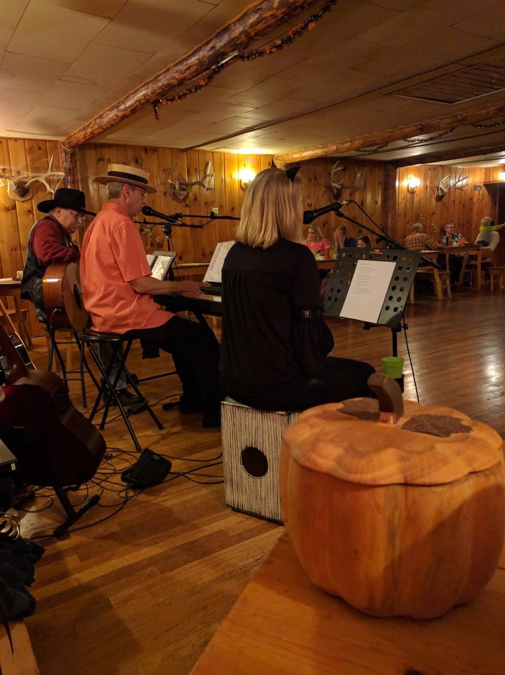 Deer Cliff Inn Restaurant | restaurant | 2016 N Deercliff Rd, Preston, ID 83263, USA | 2088520643 OR +1 208-852-0643