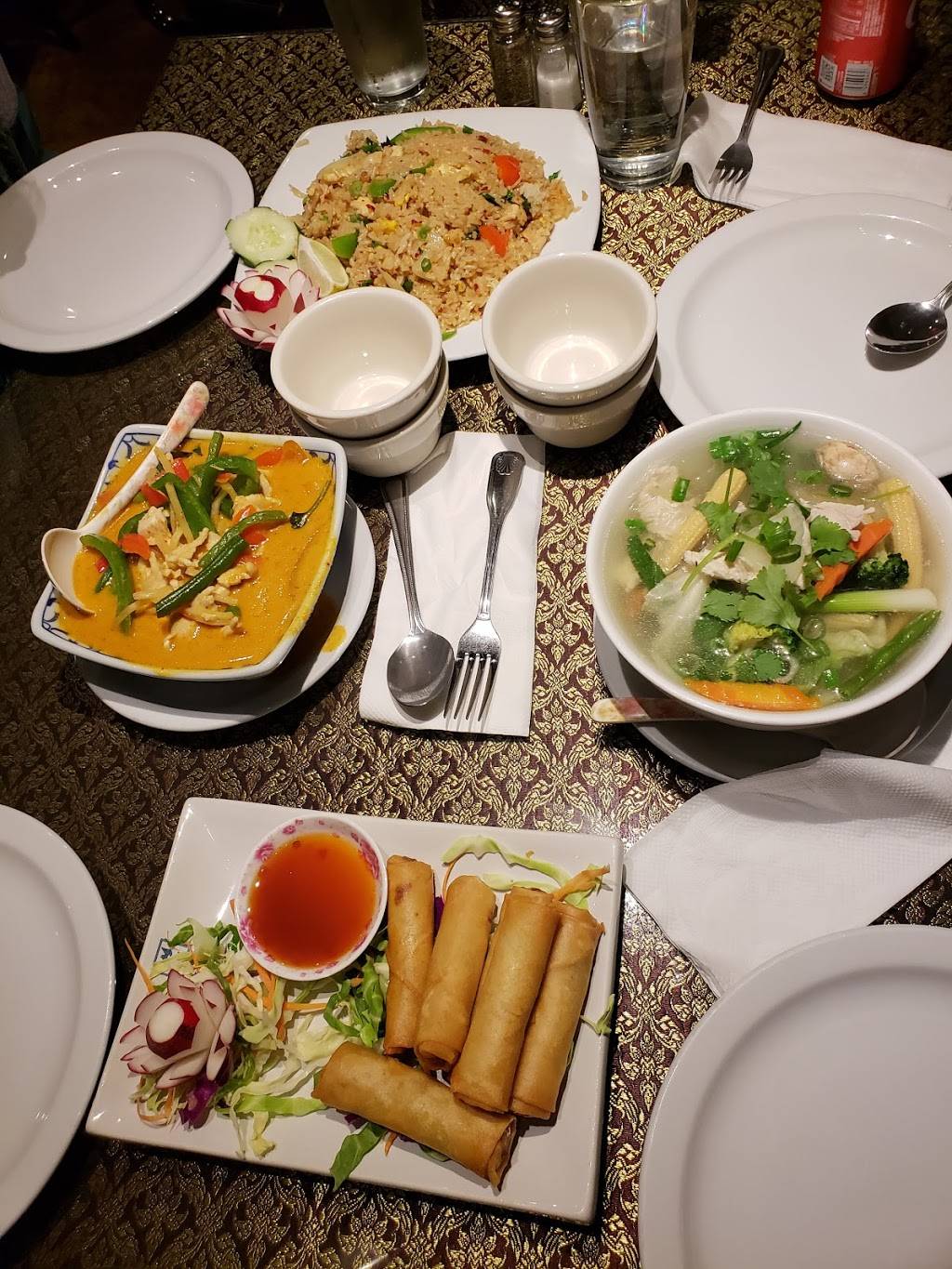 Bangkok City Thai Cuisine | restaurant | 1620 W El Camino Ave #147, Sacramento, CA 95833, USA | 9169227410 OR +1 916-922-7410