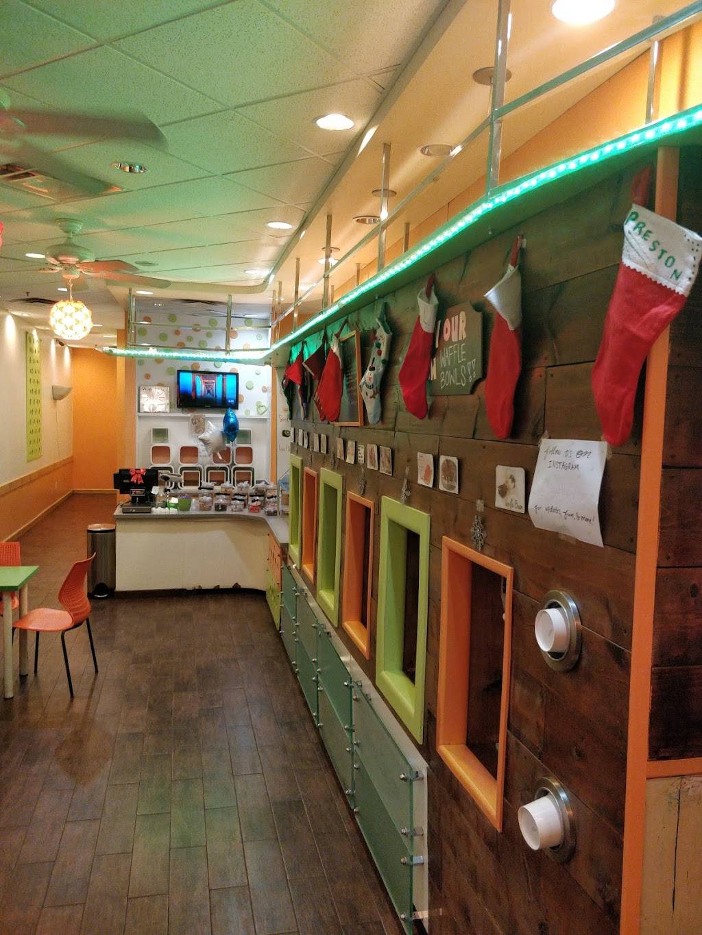 TasteBuds Frozen Yogurt | restaurant | 1030 S Gilbert Rd #106, Gilbert, AZ 85296, USA | 4803617122 OR +1 480-361-7122