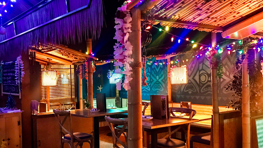 Wauwatiki Bar & Grill | restaurant | 6502 W North Ave, Wauwatosa, WI 53213, USA | 4143237555 OR +1 414-323-7555