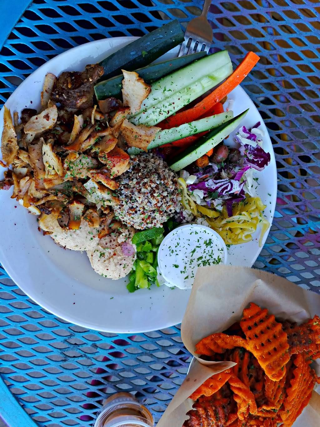 Spitz - Studio City | restaurant | 3737 Cahuenga Blvd, Los Angeles, CA 91604, USA | 8187550400 OR +1 818-755-0400