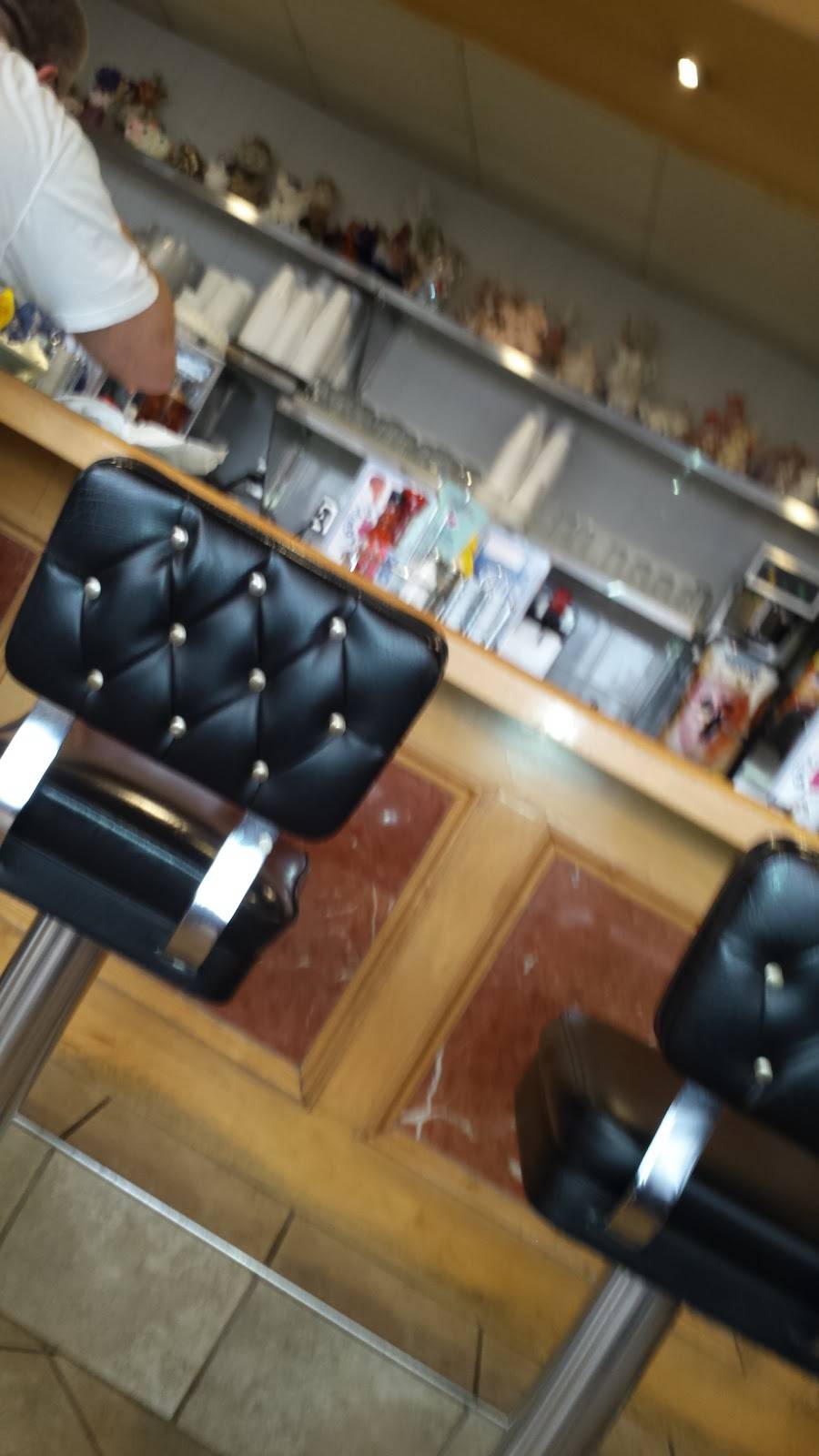 Louies Ham & Corned Beef | restaurant | 165 S Main St, Mt Clemens, MI 48043, USA | 5864636668 OR +1 586-463-6668