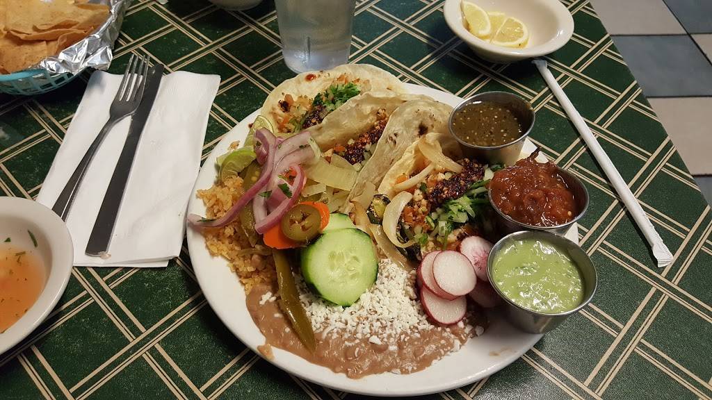 Franks & Franciscos Denoche Restaurant | restaurant | 3843 E Pima St, Tucson, AZ 85716, USA | 5208812710 OR +1 520-881-2710