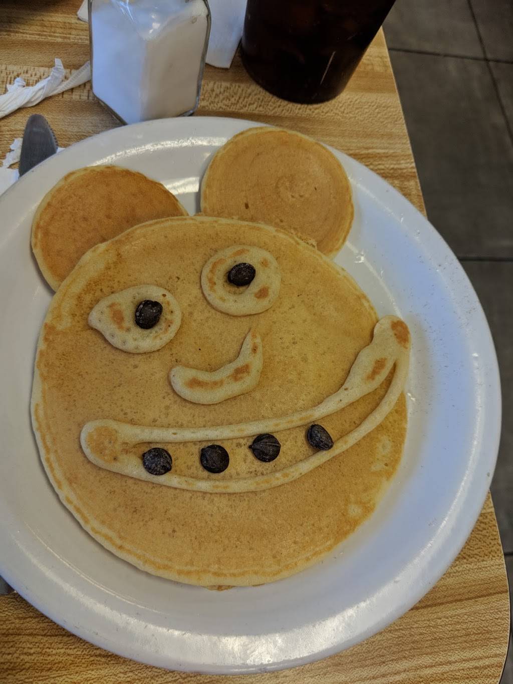 Bryans Neighborhood Coney | restaurant | 3861 Elizabeth Lake Rd, Waterford Twp, MI 48328, USA | 2486811739 OR +1 248-681-1739