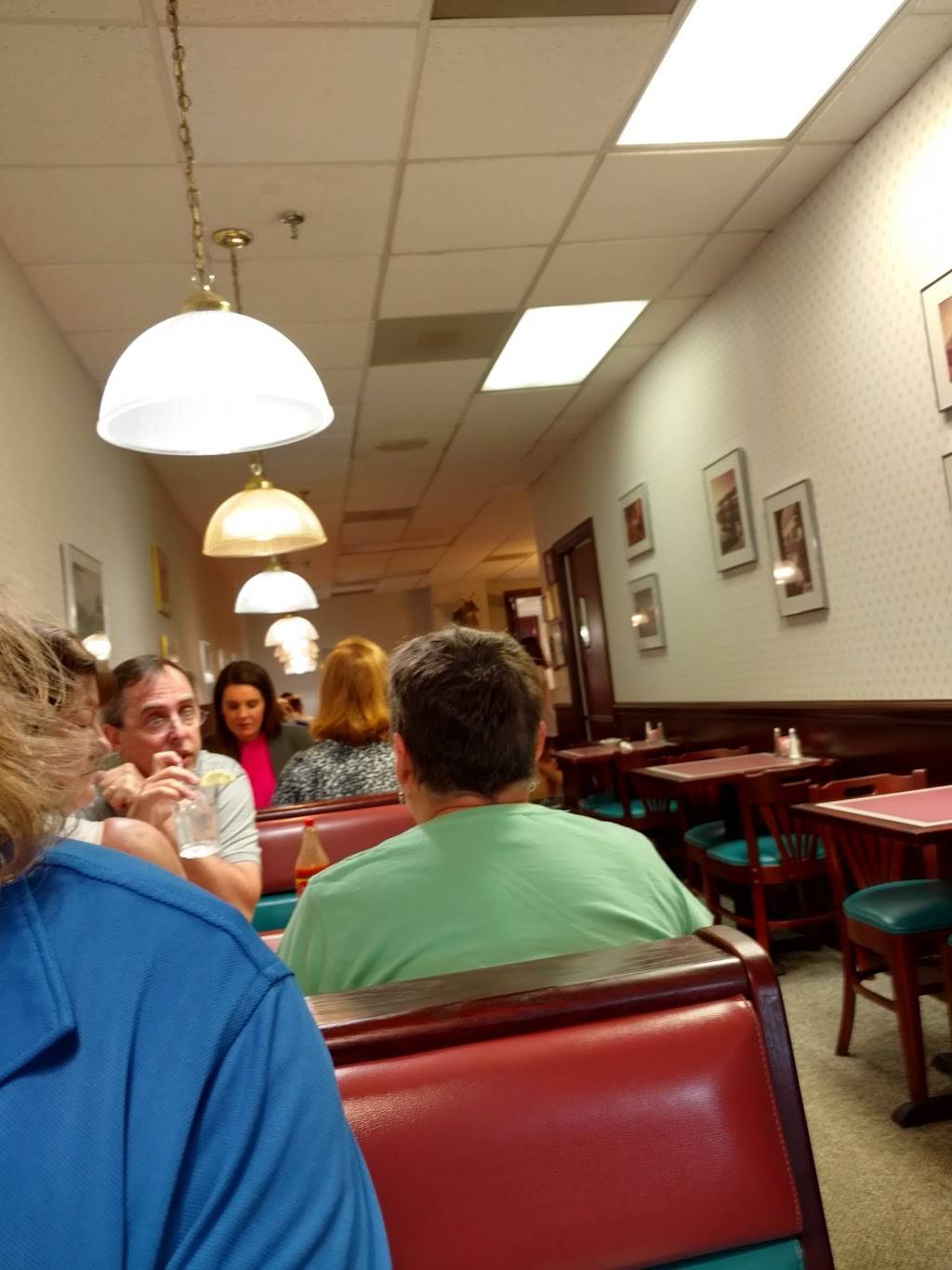 Nicks Cafe At South Park | restaurant | 6302 Fairview Rd #101, Charlotte, NC 28210, USA | 7044429550 OR +1 704-442-9550