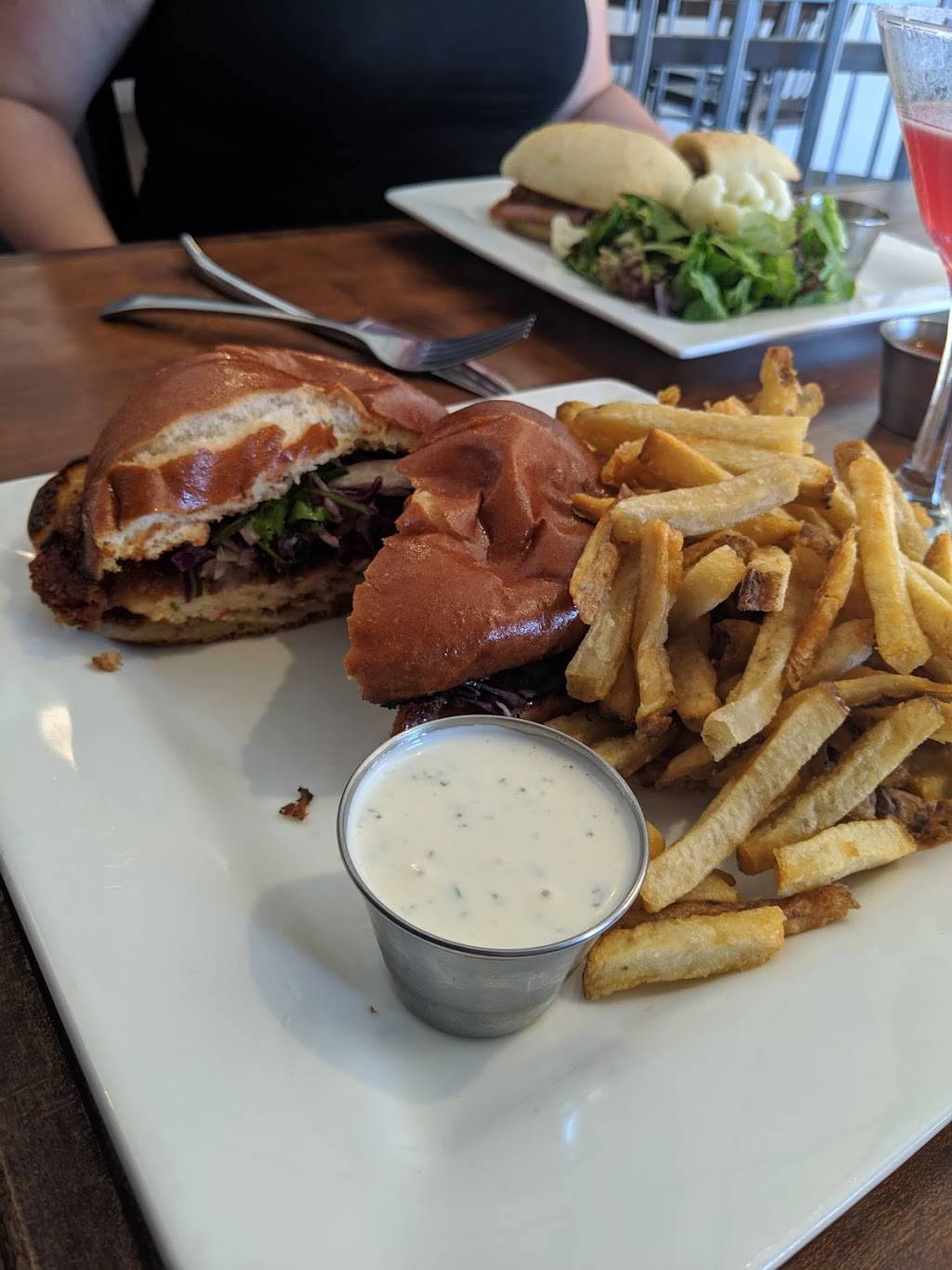 The Cork & Plough | restaurant | 200 Broadway St, King City, CA 93930, USA | 8313869491 OR +1 831-386-9491