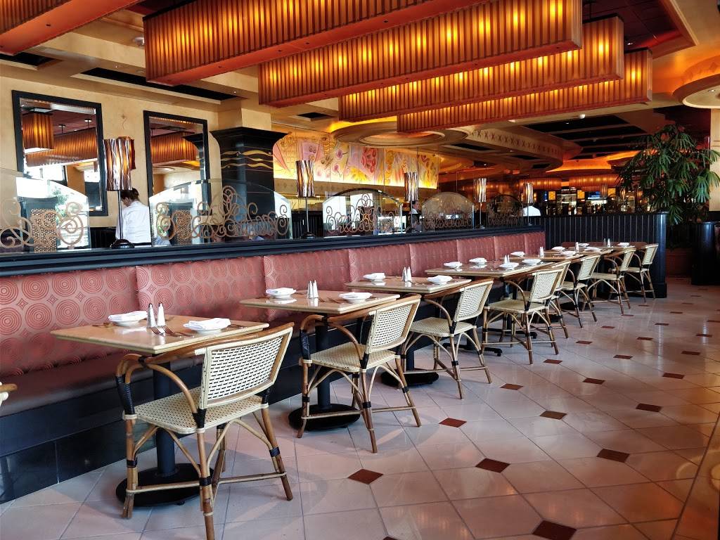 The Cheesecake Factory | restaurant | 306 Hiawatha Blvd W #112, Syracuse, NY 13290, USA | 3154222559 OR +1 315-422-2559
