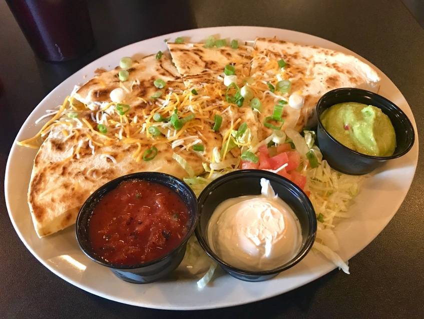 South Lyon Hotel | restaurant | 201 N Lafayette St, South Lyon, MI 48178, USA | 2484376440 OR +1 248-437-6440