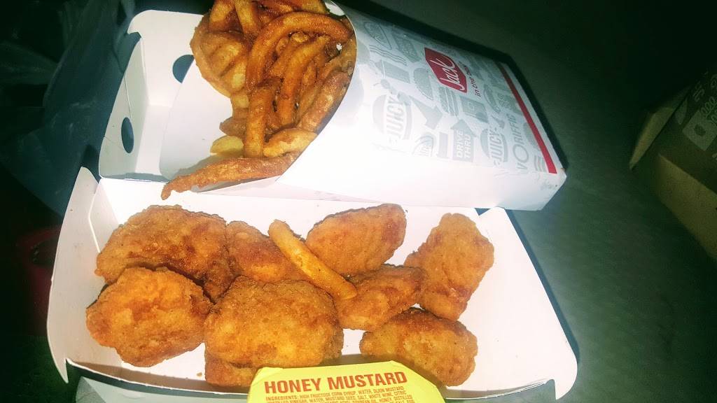 Jack in the Box | restaurant | 1408 W Hickory St, Denton, TX 76201, USA | 9403878342 OR +1 940-387-8342