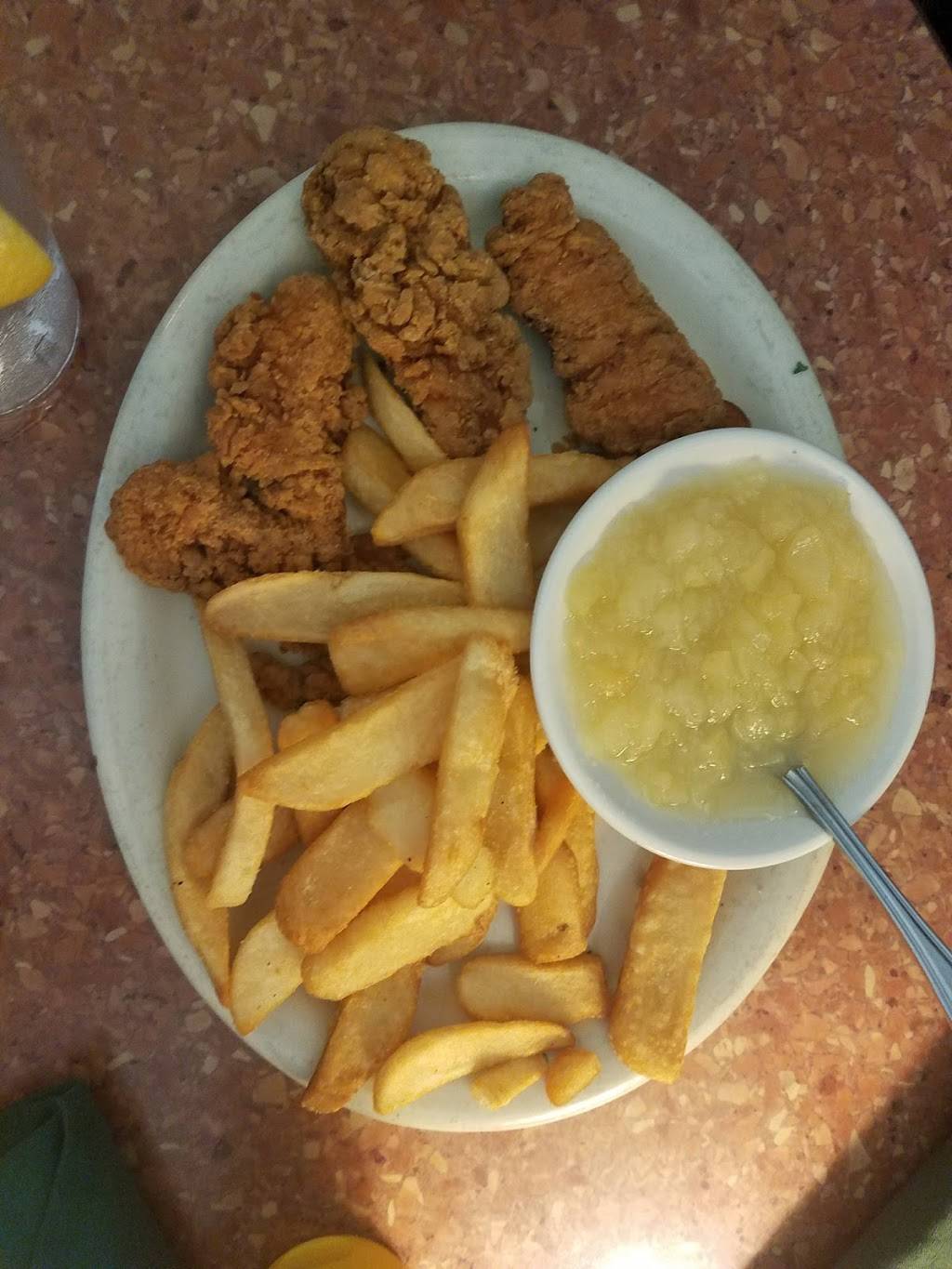 Trenton House | restaurant | 2 E Broadway, Trenton, IL 62293, USA | 6182242400 OR +1 618-224-2400