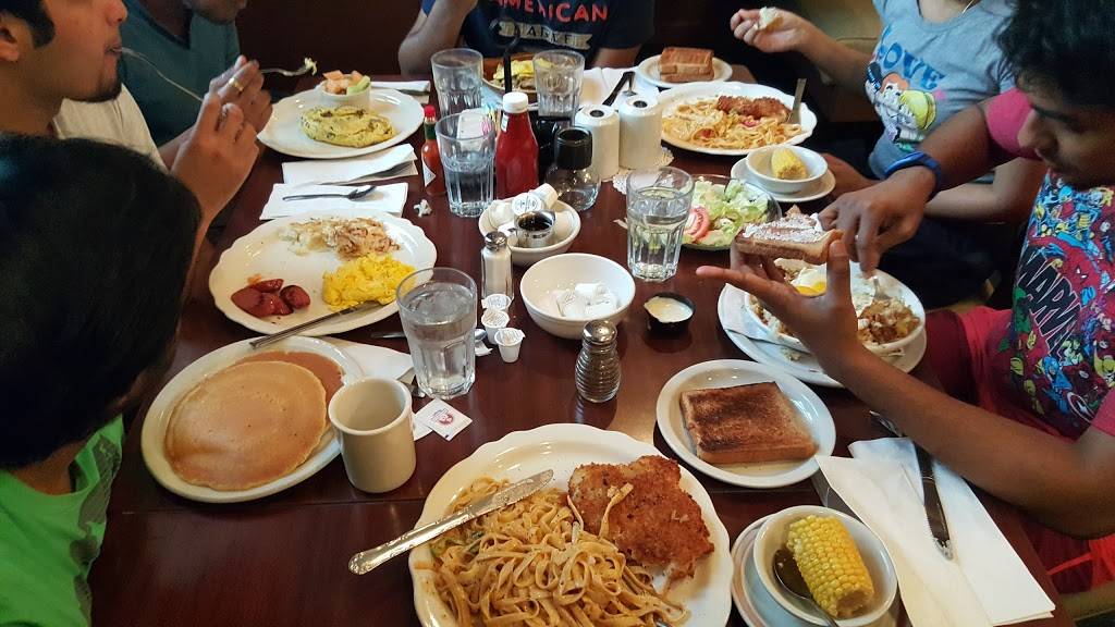 Stevens Restaurant | restaurant | 2393 63rd St, Woodridge, IL 60517, USA | 6308109812 OR +1 630-810-9812