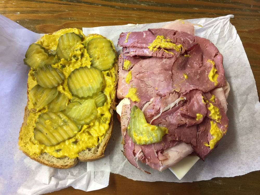 Robertsons Hams | restaurant | 11276 OK-99, Seminole, OK 74868, USA | 4053820555 OR +1 405-382-0555