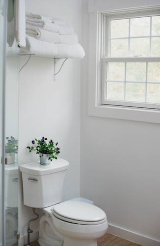 Lamberts Cove Inn, Farm and Restaurant | restaurant | 90 Manaquayak Rd, West Tisbury, MA 02575, USA | 8005350272 OR +1 800-535-0272