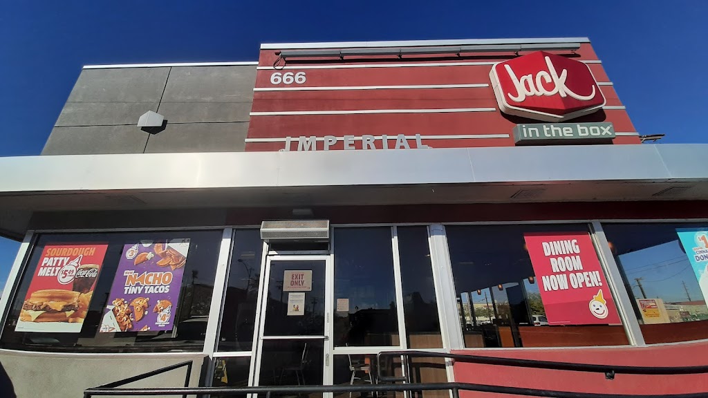 Jack in the Box | restaurant | 666 N Imperial Ave, El Centro, CA 92243, USA | 7603534462 OR +1 760-353-4462