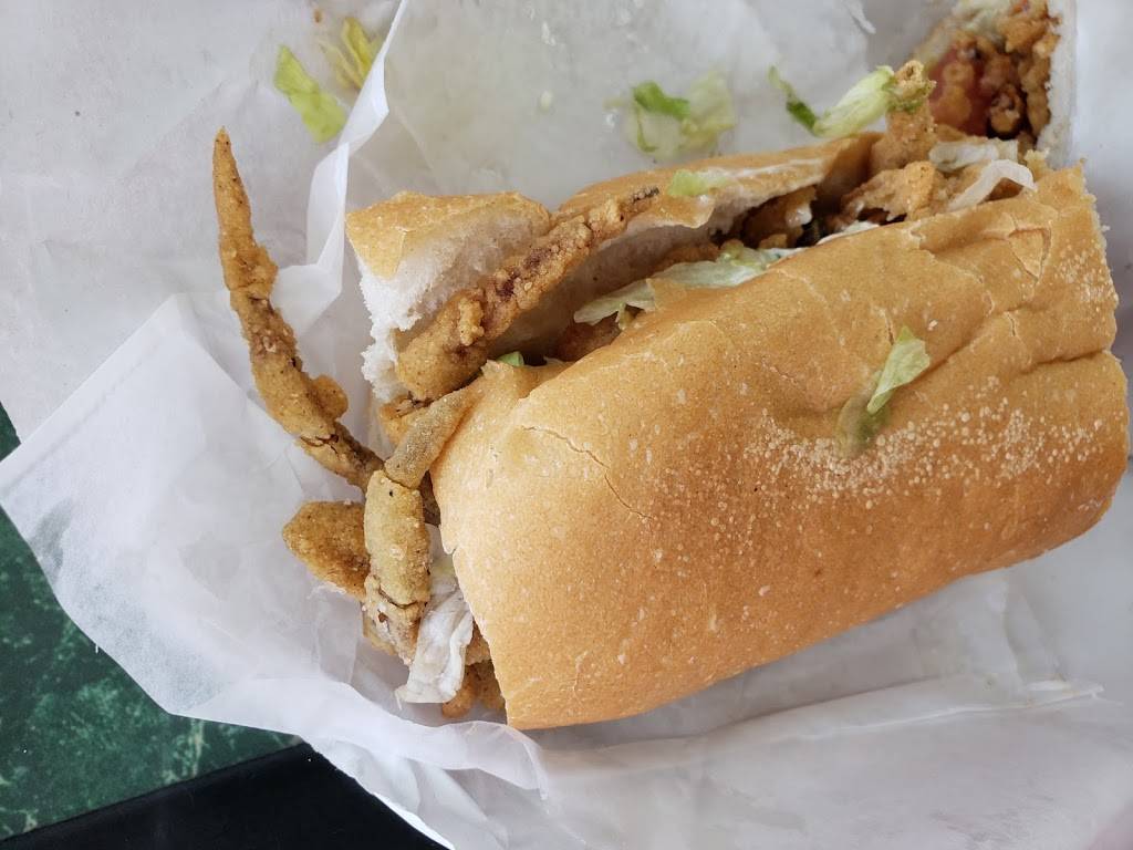 Capt. Sals Seafood & Chicken | restaurant | 3168 St Claude Ave, New Orleans, LA 70117, USA | 5049489990 OR +1 504-948-9990