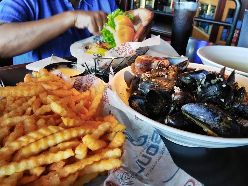 Chickies & Petes | restaurant | 1526 Packer Ave, Philadelphia, PA 19145, USA | 2152180500 OR +1 215-218-0500