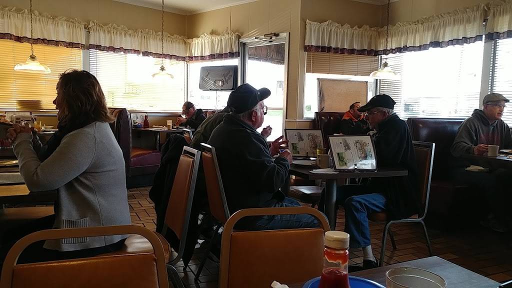 Lynnas Grill | restaurant | 3728 Winston Ave, Covington, KY 41015, USA | 8592914910 OR +1 859-291-4910