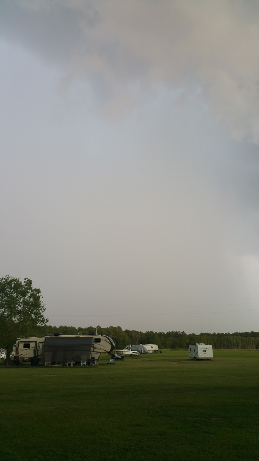 Presleys Outing | The Boathouse Restaurant | restaurant | Moss Point, MS 39562, USA | 2284740200 OR +1 228-474-0200