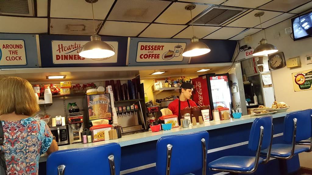 Dots Diner - River Ridge | restaurant | 10701 Jefferson Hwy, River Ridge, LA 70123, USA | 5047389678 OR +1 504-738-9678