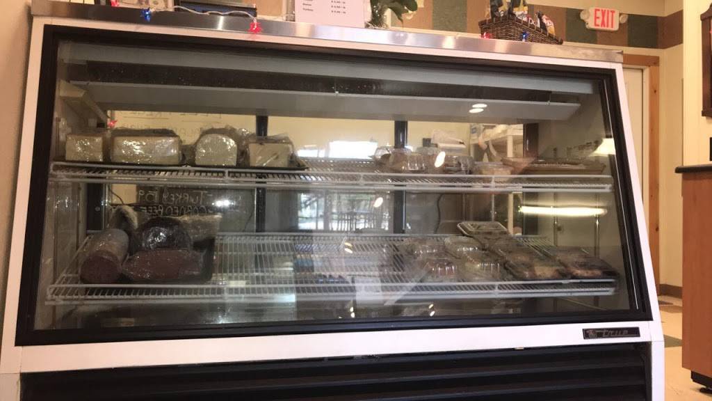 Jarrods Deli & Classic Meals | restaurant | 16 Colls, Farm Road, Jaffrey, NH 03452, USA | 6035329460 OR +1 603-532-9460