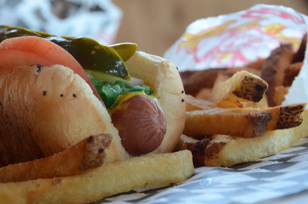 Johnny Ks | meal takeaway | 125 Duvick Ave, Sandwich, IL 60548, USA | 8157863088 OR +1 815-786-3088